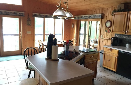 Hayward Cabin | Amazing Waterfront Cabin on Placid Lake