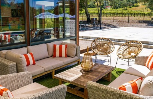 Geyserville House | Amazing Wine Country Estate- Your Private Resort!