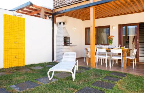Jabaquara House | Ambar - Vista para o mar, 3 suites, 1,5km do centro,piscina, wi-fi e churrasqueira