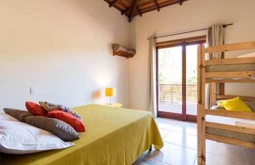 Jabaquara House | Ambar - Vista para o mar, 3 suites, 1,5km do centro,piscina, wi-fi e churrasqueira