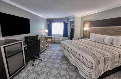 South Yarmouth Hotel | Ambassador Inn and Suites