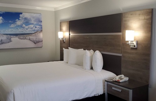 South Yarmouth Hotel | Ambassador Inn & Suites