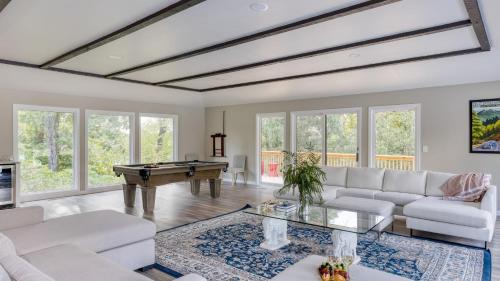 New Market House | Amber Escape by AvantStay 3 Unique Spaces Pool