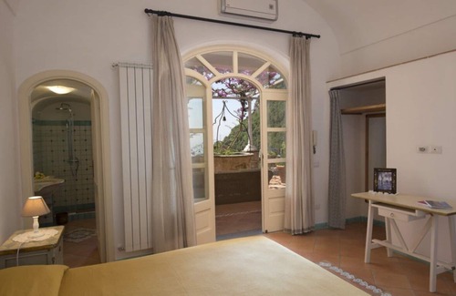 Chiesa Nuova Villa | Amber House, apartment with sea view
