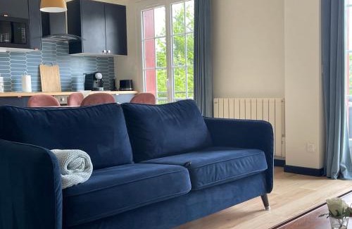 Thomery Apartment | Ambiance Seine, appartement surplombant la Seine -51 M2, Anémone-