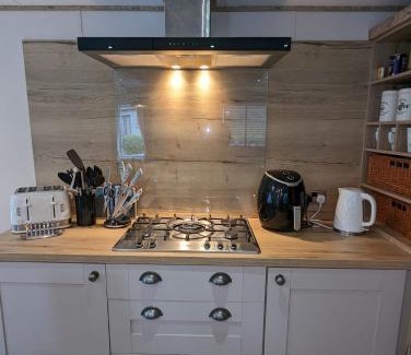 New Forest District Resort | Ambleside SHOREFIELD Holiday Park in Quiet cul de sac ENTERTAINMENT AND LEISURE PASSES INCLUDED