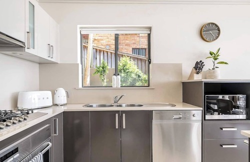 Terrigal Apartment | Amelie - Luxury, Beach View 3 Bedroom Condo - 2 min walk to Terrigal Beach