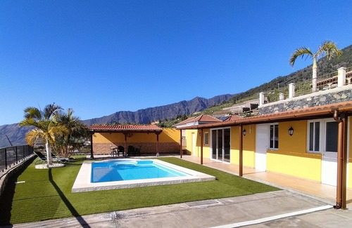 El Paso House | Amelina House