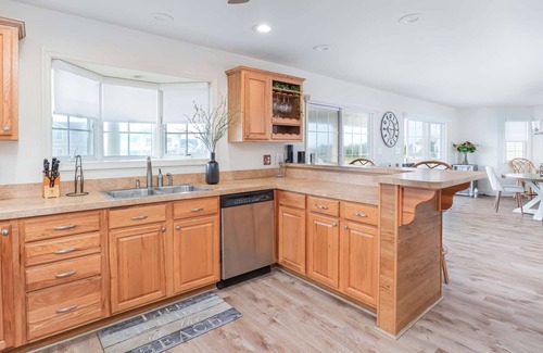 Cape May Court House House | Amenities Galore! Spacious, Updated Bay Front Beauty