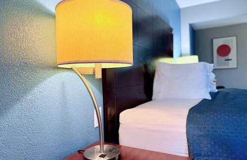 Southwest Area Hotel | American Inn Cedar Rapids South