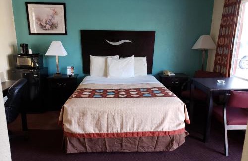 Sedalia Hotel | American Inn