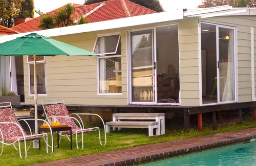 Greater Johannesburg Metropolitan Area Apartment | American Style Apartment - 2 bedrooms