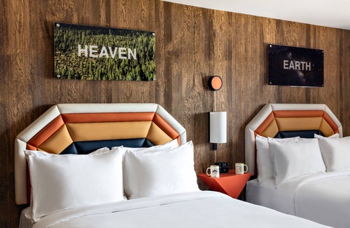 Flagstaff Hotel | Americana Motor Hotel