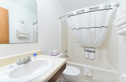 Northeast Entrance Badlands Hotel | Americas Best Value Inn Kadoka