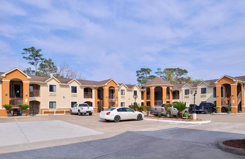 MacGregor Hotel | Americas Best Value Inn Medical Center Downtown