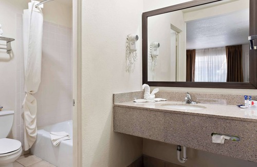 Flagstaff Hotel | Americas Best Value Inn & Suites Flagstaff