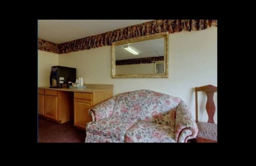 Wilson Apartment | Americas Best Value Inn Wilson - UNIT 14 ONE BED FIRST FLOOR