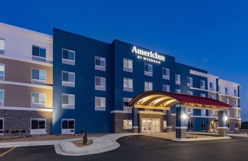International Falls Hotel | AmericInn by Wyndham International Falls