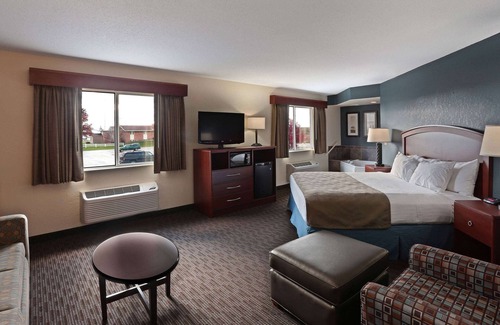 Bay City Hotel | AmericInn by Wyndham Bay City