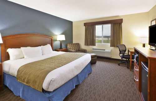 Bay City Hotel | AmericInn by Wyndham Bay City