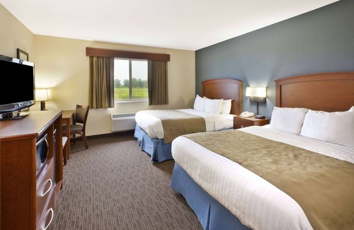 Bay City Hotel | AmericInn by Wyndham Bay City