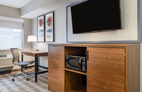 Mounds View Hotel | AmericInn by Wyndham Mounds View Minneapolis