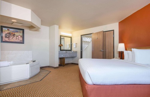 Pampa Hotel | AmericInn by Wyndham Pampa - Event Center