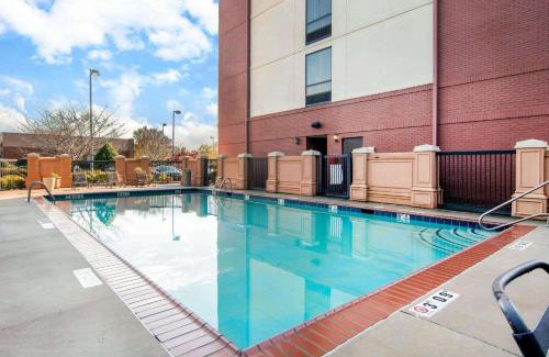 Lithonia Hotel | AmericInn by Wyndham Stonecrest near Atlanta