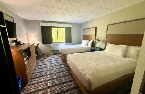 Tofte Hotel | AmericInn by Wyndham Tofte Near Lake Superior
