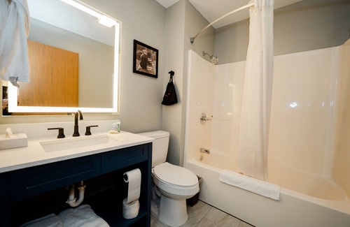 Tomahawk Hotel | AmericInn by Wyndham Tomahawk