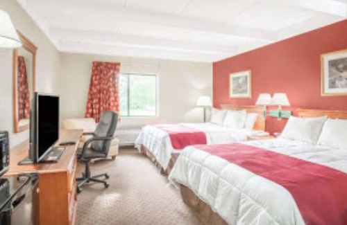 Columbia Hotel | Amerihost Inn & Suites