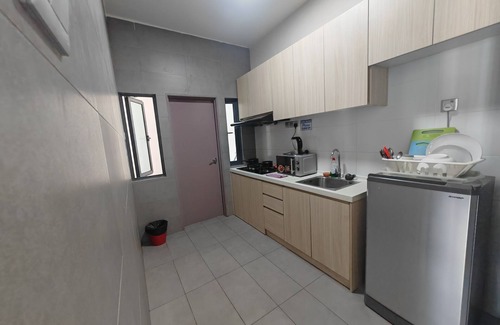 Seri Kembangan Apartment | Amerin Suites Kuala Lumpur by VP