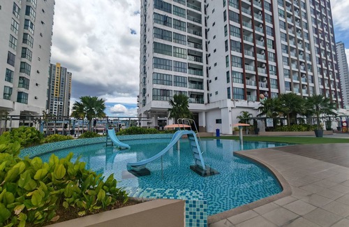 Seri Kembangan Apartment | Amerin Suites Kuala Lumpur by VP