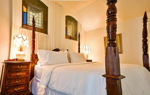 Rockland Bed & Breakfast | Amethyst Inn