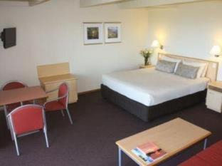 Narooma Hotel | Amooran Oceanside Apartments and Motel