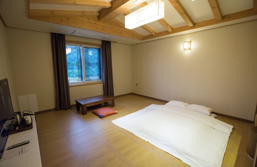 Jinhae Hotel | Amor Hotel