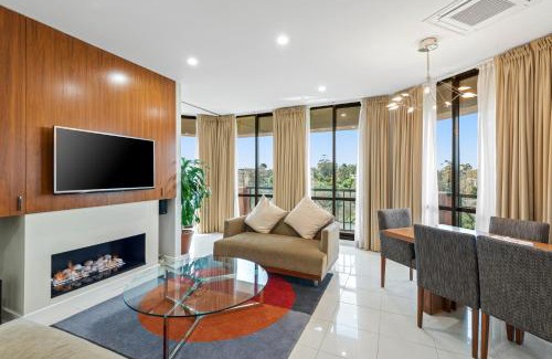 Richmond Hotel | Amora Hotel Riverwalk Melbourne