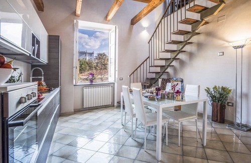 Sorrento City Centre Apartment | AMORE RENTALS - Apartment Caruso in Piazza Tasso with Air Conditioning, WI-FI