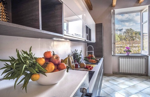 Sorrento City Centre Apartment | AMORE RENTALS - Apartment Caruso in Piazza Tasso with Air Conditioning, WI-FI