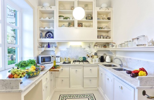 Sorrento City Centre Villa | AMORE RENTALS - Villa Sofia with Terrace and Air Conditioning