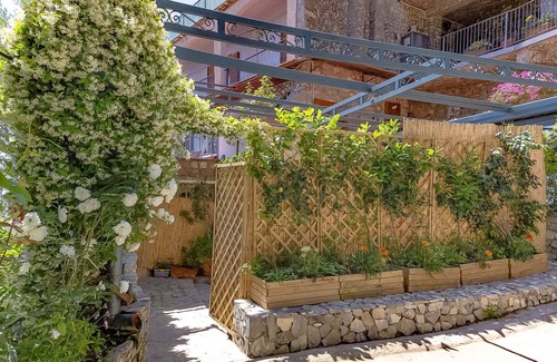 Vico Equense Ski Chalet | AMORE RENTALS - Villa Vanessa with Private Pool and Sea View