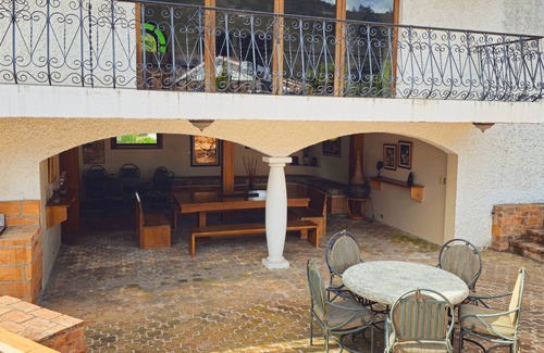 Cuenca House | Amplia y cómoda casa ubicada a 5k del Centro Históricon¡Ideal para vacacionar!