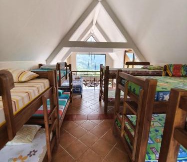 Calima Villa | Amplio Chalet en el Lago Calima