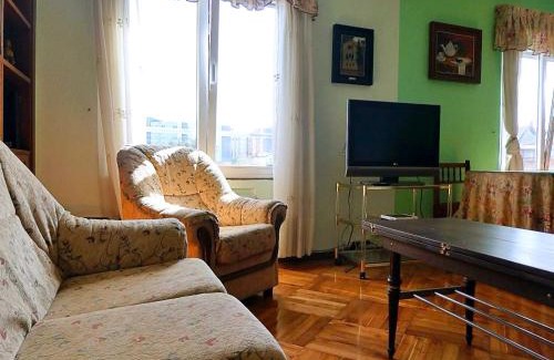 Aviles Apartment | Amplio y céntrico apartamento en Avilés by beBalmy