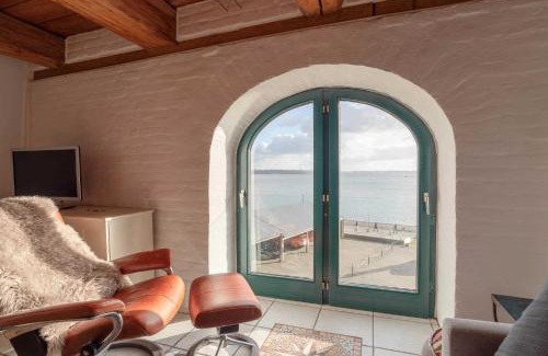 Holtenau Apartment | AmTiessenKai