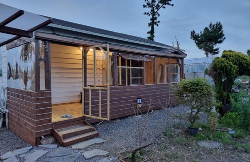 Hallim House | Amy House