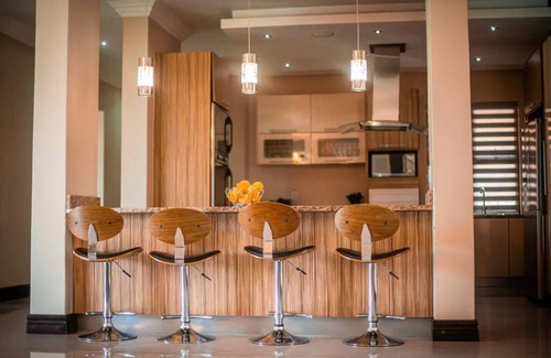 Greater Johannesburg Metropolitan Area Villa | An amazing serene luxury villa in the hussle and buzzle of Gauteng.