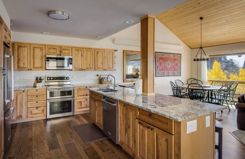 Steamboat Springs House | An Easy 3-minute, 150 Yard Walk to the Slopes!