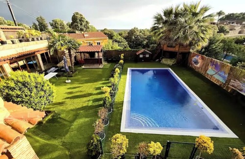 Santa Cruz del Retamar Ski Chalet | An environment where you can enjoy nature, on the banks of the Alberche River