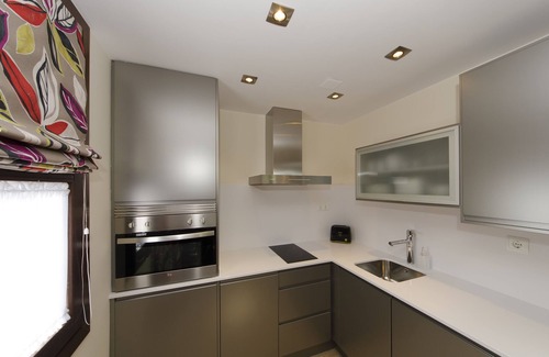 Ainsa Apartment | An immaculate apartment in old square of Ainsa